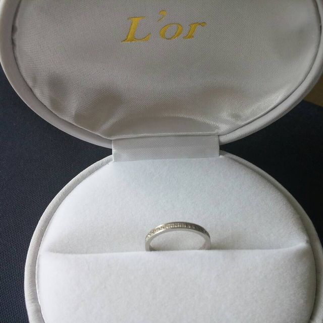 【L'or(ロル)の口コミ】 一番の決め手はリング裏側に誕生日石を入れられることです。たまたま、私…
