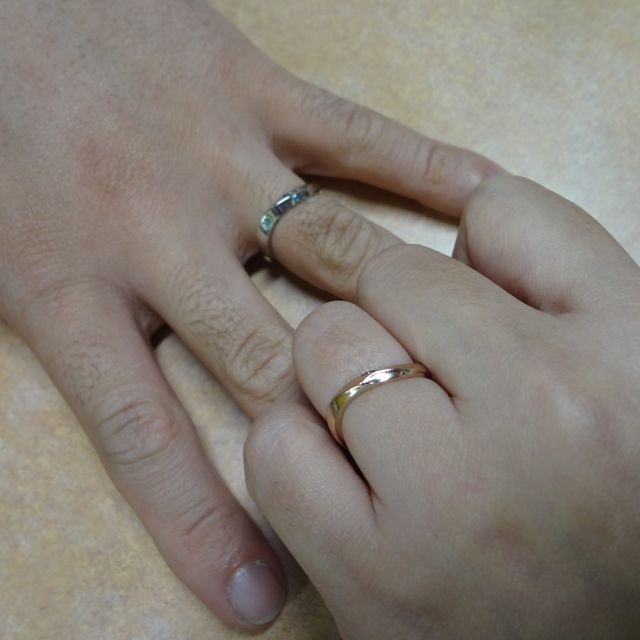 【アトリエ春の口コミ】 既製品も沢山あるのですが、オリジナルの指輪が自分でデザインから考えて…