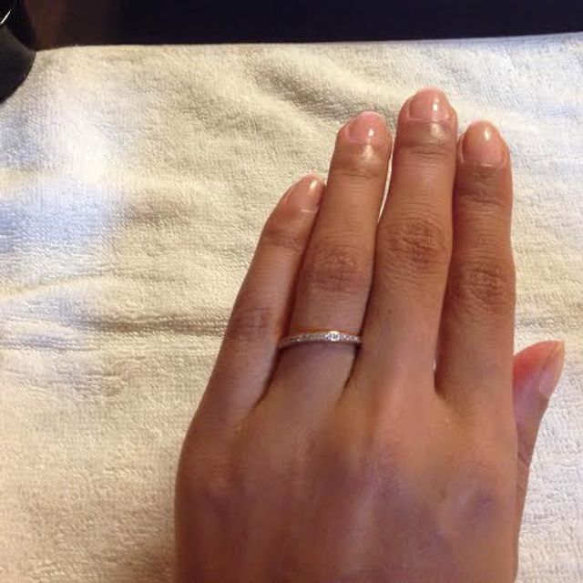 【Ponte Vecchio(ポンテヴェキオ)の口コミ】 ザ・結婚指輪というデザインがどうしても嫌で、デザイン性のあるこちらの…