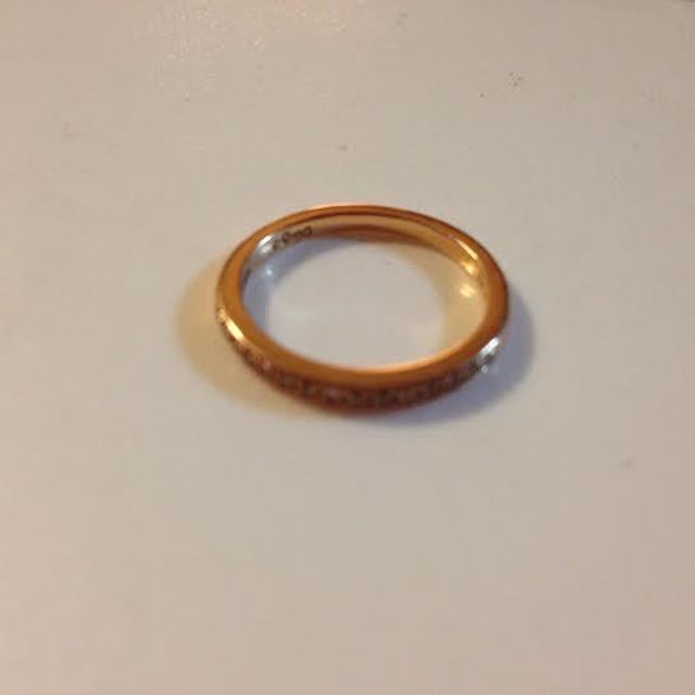 【Ponte Vecchio(ポンテヴェキオ)の口コミ】 ザ・結婚指輪というデザインがどうしても嫌で、デザイン性のあるこちらの…