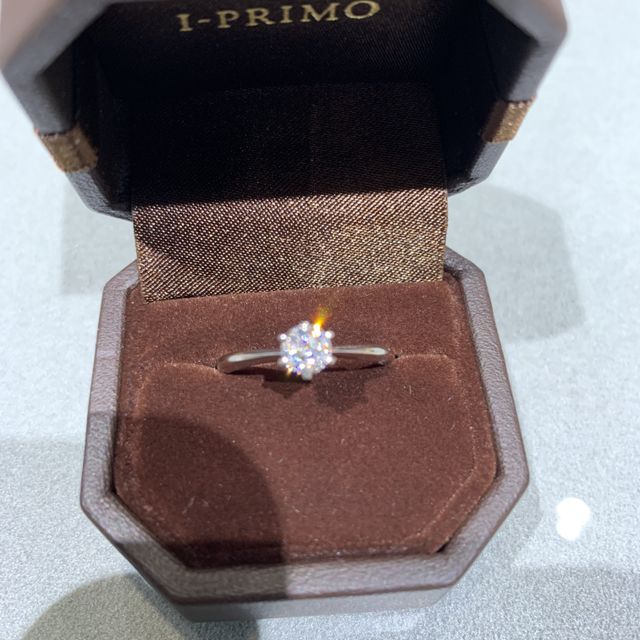 【アイプリモ(I-PRIMO)の口コミ】 店員さんが丁寧に説明してくださったので。婚約指輪の大切さなどもすごく…