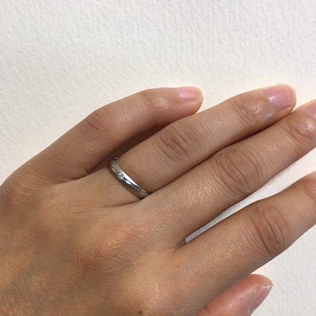 【PILOT BRIDAL(パイロットブライダル)の口コミ】 つや消し加工がしてあるのと、王道ストレートだけど斜めのラインが入って…