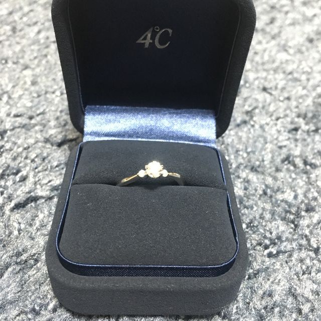 【4℃ BRIDAL(ヨンドシーブライダル)の口コミ】 初めて彼からもらったアクセサリーのブランドが4℃でした。二人にとって思…