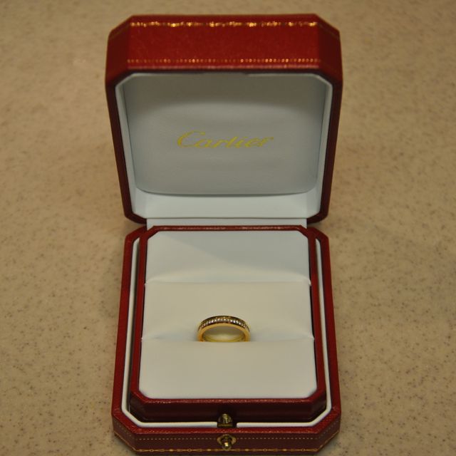 【カルティエ(Cartier)の口コミ】 カルティエのダイヤモンドの質が良さが有名です。3色ゴールドで、太さもあ…
