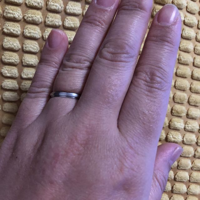 【カルティエ(Cartier)の口コミ】 ペアで同じデザインであることが絶対条件だったので、ブランドを私が選び…