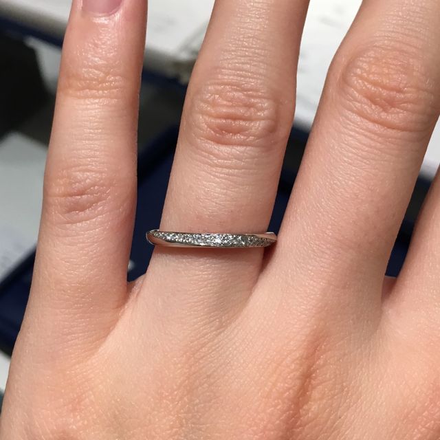 【銀座ダイヤモンドシライシの口コミ】 特にこだわりのない状態で来店しましたが、ストレートとウェーブ、V字型の…