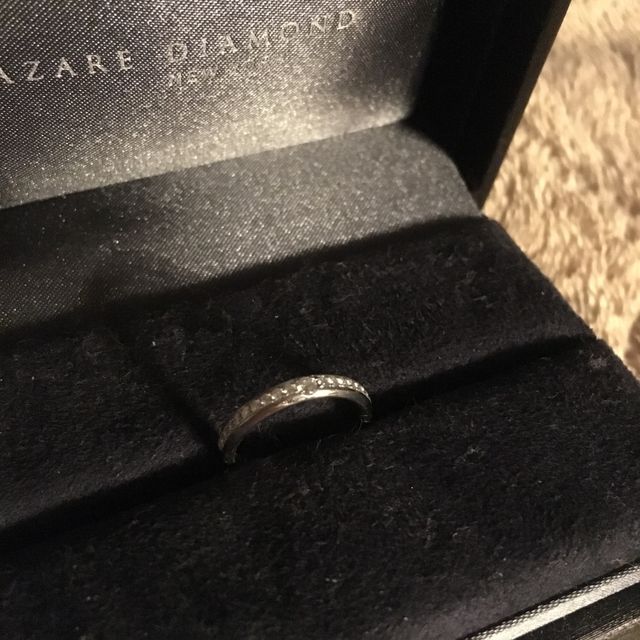 【ラザール ダイヤモンド(LAZARE DIAMOND)の口コミ】 ハーフエタニティで探しており、
普通の半周にダイヤモンドが入ったもので…