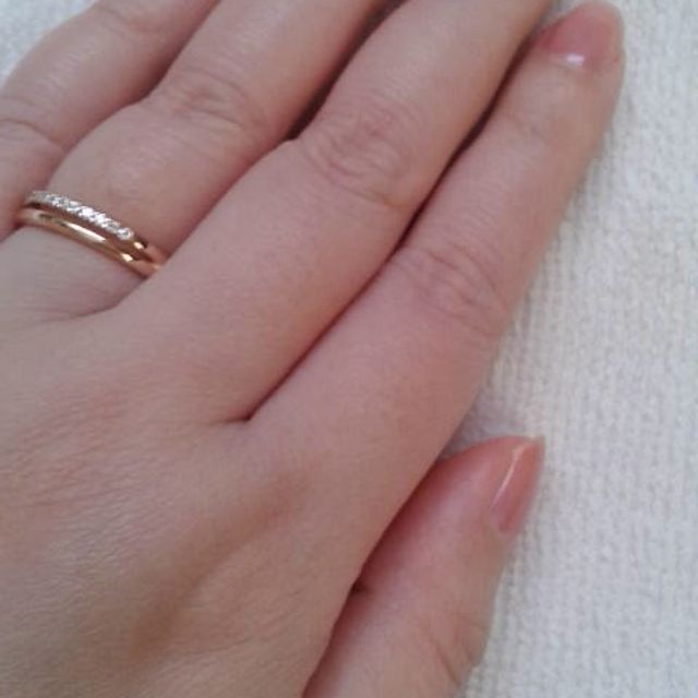 【BLOOM(ブルーム)の口コミ】 ペアリングを購入しました。
あまり予算がなかったのですが、お手ごろな価…