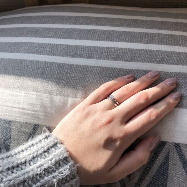 【GALA JEWELRY(ガラジュエリー)の口コミ】 ・手の大きさが大きいのでボリュームのあるもの
・エンゲージとマリッジに…