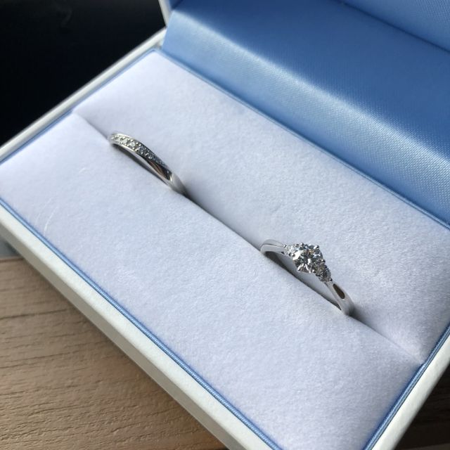 【GALA JEWELRY(ガラジュエリー)の口コミ】 ・手の大きさが大きいのでボリュームのあるもの
・エンゲージとマリッジに…