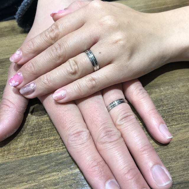 【輪-RIN-の口コミ】 シンプルで婚約指輪と重ね付けできる指輪にしたかったのと水仕事しても肌…