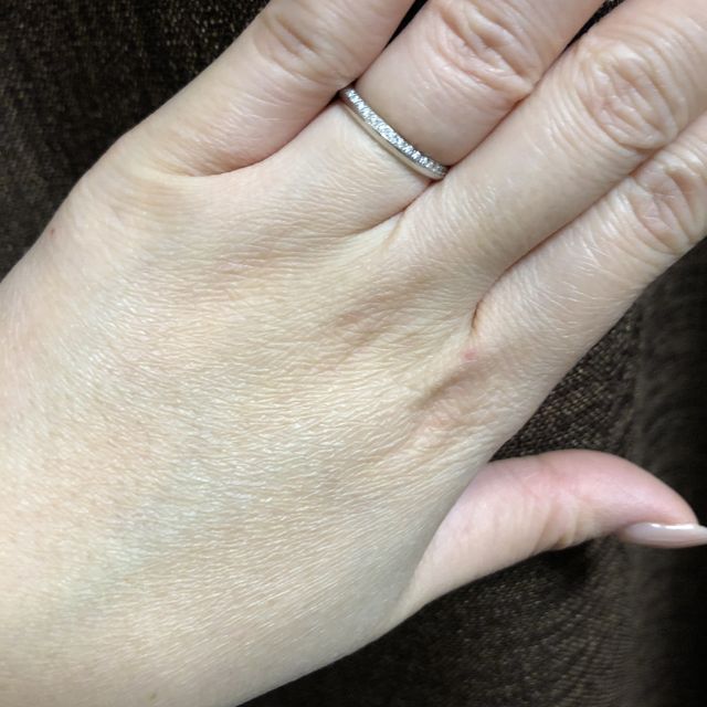 【GALA JEWELRY(ガラジュエリー)の口コミ】 婚約指輪をこちらで買っていただきました。

某ブランド以上のダイヤの質…