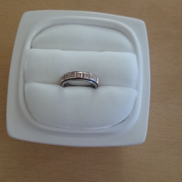 【俄(にわか)の口コミ】 色々な指輪をネットとお店で見回り、細いデザインよりも幅があるものがい…