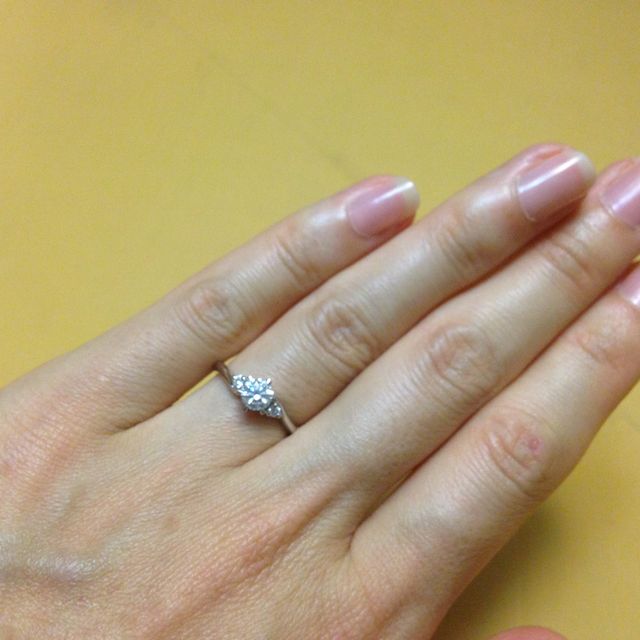 【アイプリモ(I-PRIMO)の口コミ】 ダイヤの粒はそれほど大きくなくても、きれいに輝いて存在感のあるものを…
