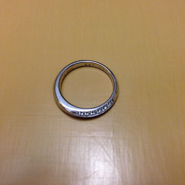 【アイプリモ(I-PRIMO)の口コミ】 土台は遠目に見るとシンプルな一直線に見えるのですが、斜めにカットされ…