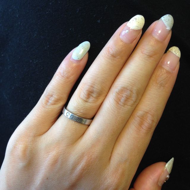 【カルティエ(Cartier)の口コミ】 シンプルながら一粒ダイヤが付いているのがポイントだと思います。他社で…