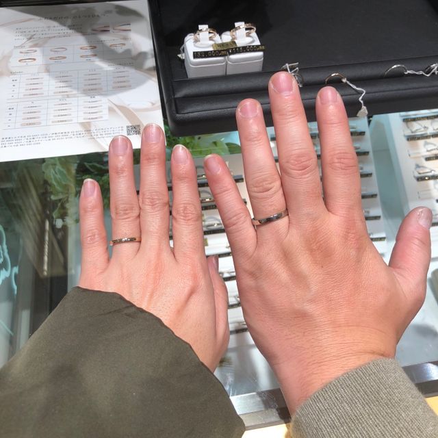 【SIENAROSE(シエナロゼ)の口コミ】 女性には似合う可愛い指輪だと思いますが、男性には色合いが微妙かなと感…