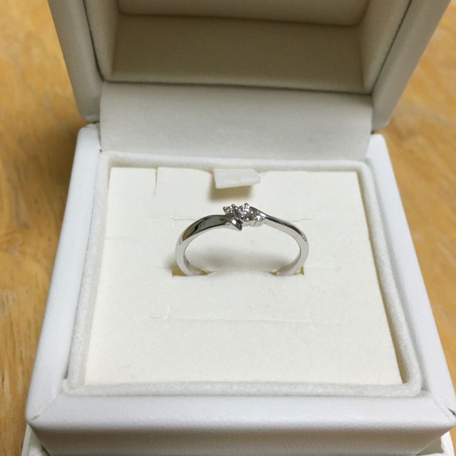 【4℃ BRIDAL(ヨンドシーブライダル)の口コミ】 あまり婚約指輪に費用をかけたくなかったので、こちらのブランドの中でも…