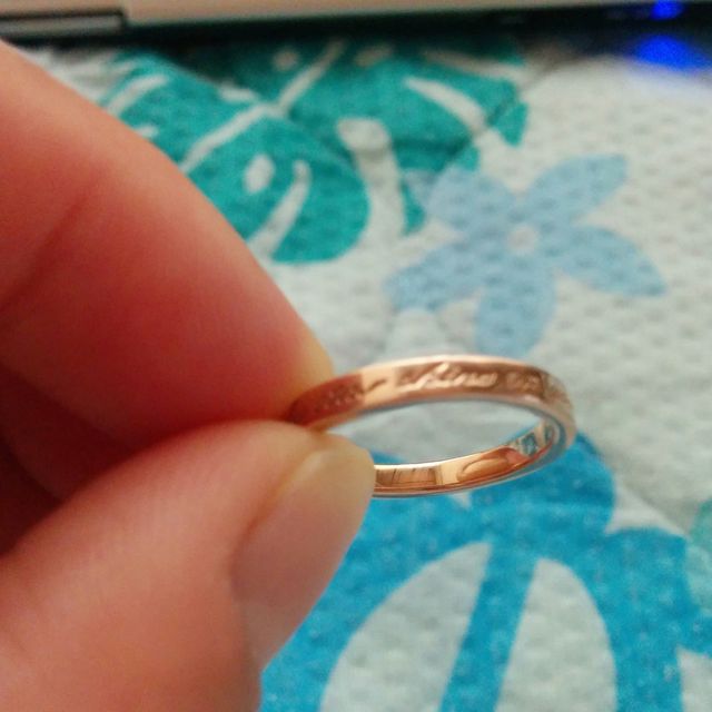 【BLOOM(ブルーム)の口コミ】 初めて店頭で見て、なんてシンプルで綺麗なんだろうって思ったのがきっか…