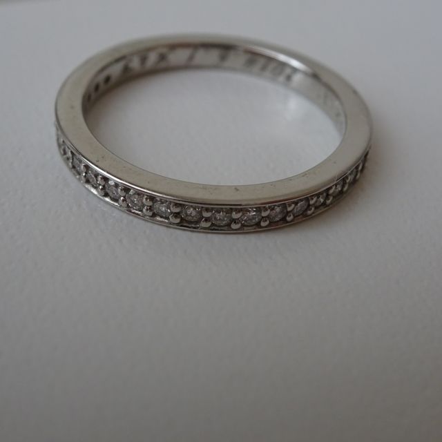 【ギンザタナカブライダル(GINZA TANAKA BRIDAL)の口コミ】 決め手は先ずデザインです。見た目の華やかさに惹かれました。おすすめポ…