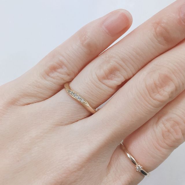 【ラザール ダイヤモンド(LAZARE DIAMOND)の口コミ】 ウェーブタイプの指輪か良くて探していました。色々パンフレットを取り寄…