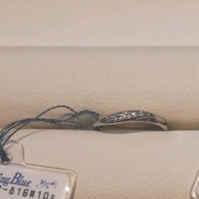 【Something Blue(サムシングブルー)の口コミ】 実は他のブランドが目当てで来店したのですが、この指輪が思ったよりも上…