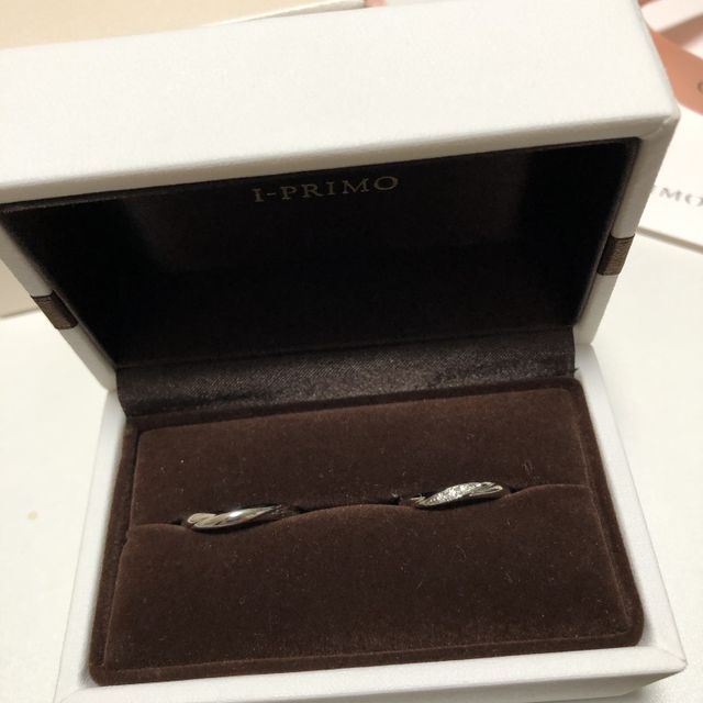 【アイプリモ(I-PRIMO)の口コミ】 結婚式場からの紹介もあり気になるデザインが
あったため実際に指輪を見に…