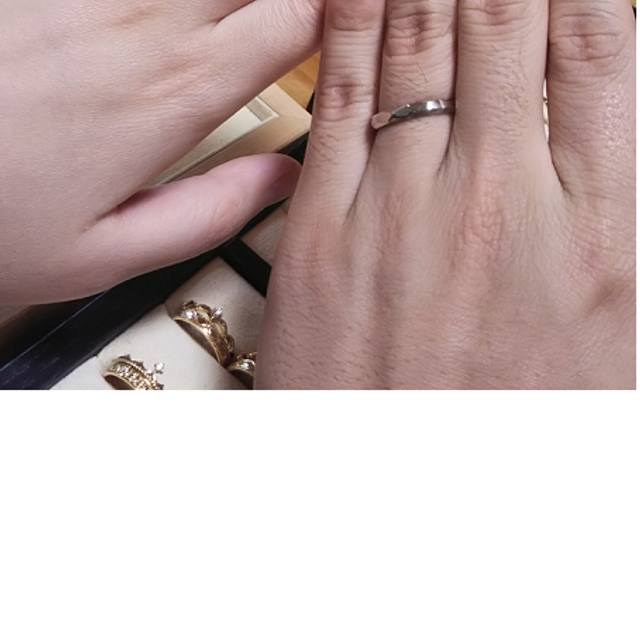 【Marriaged Marriage(マリッジド・マリッジ)の口コミ】 ストーンが付いているわけではないのに、表面のカットによってとてもきら…