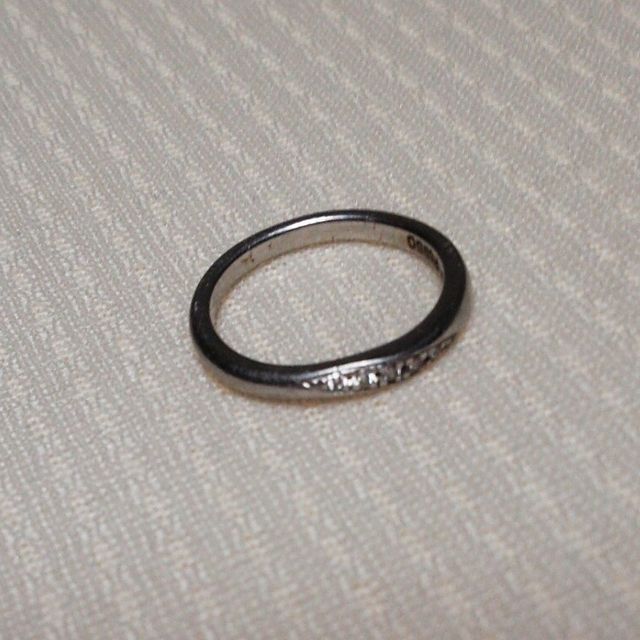 【4℃ BRIDAL(ヨンドシーブライダル)の口コミ】 予算とデザインの好みがマッチしたので最終的に購入に至りました。シンプ…