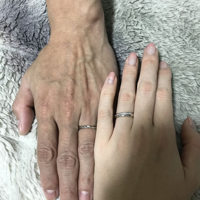 【アイプリモ(I-PRIMO)の口コミ】 とってもデザインが気に入りました。ダイアモンドも埋め込みですが、輝き…