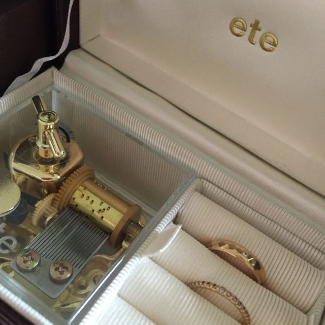 【ete(エテ)の口コミ】 セミオーダーが出来るタイプだったため、指輪のデザイン、ダイアモンドの…