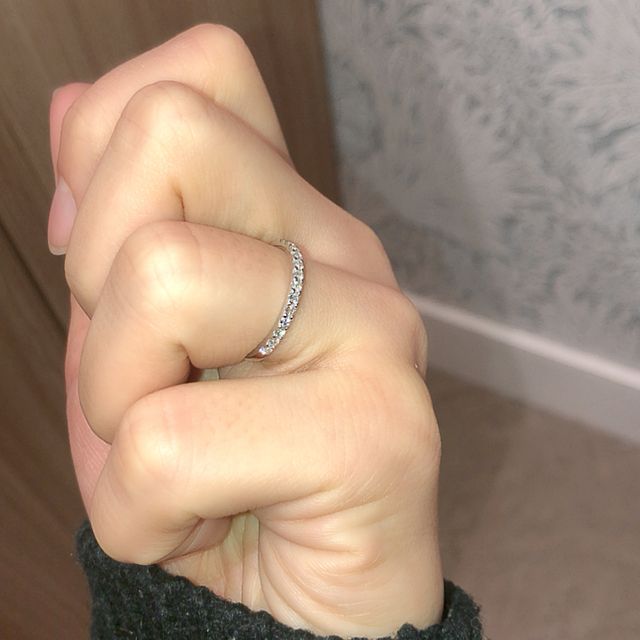 【銀座ダイヤモンドシライシの口コミ】 オーソドックスな正統派のハーフエタニティリングを探していましたか、イ…