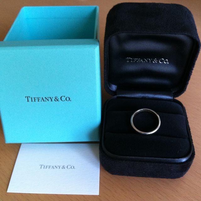 【ティファニー(Tiffany & Co.)の口コミ】 片時も外さずつけていたかったので石やダイヤなしのシンプルなものをと思…