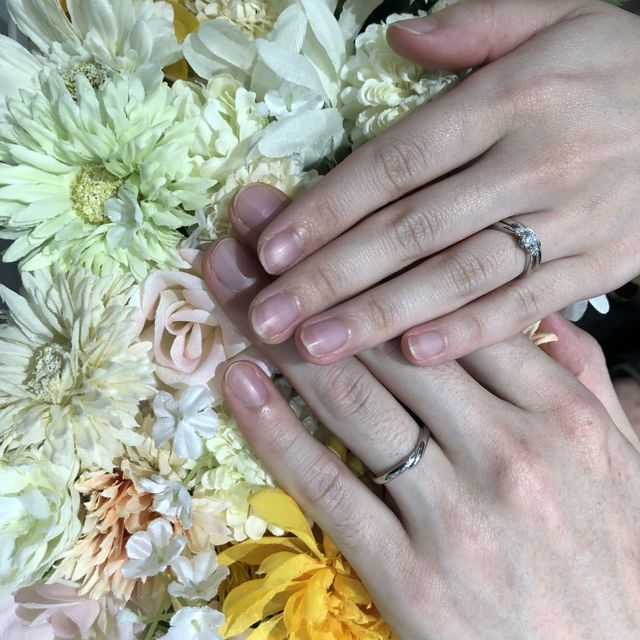 【アイプリモ(I-PRIMO)の口コミ】 ダイヤがメインに付いており、他の宝石やデザインは落ち着いているものが…