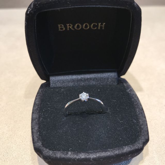 【BROOCH(ブローチ)の口コミ】 仮のリングでダイヤモンドを取り付ける、プロポーズプランにしました。翌…
