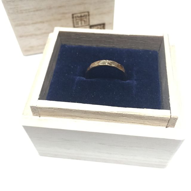 【市松の口コミ】 この市松というブランドでは、オーダーが入ってから職人が手作りで型を使…