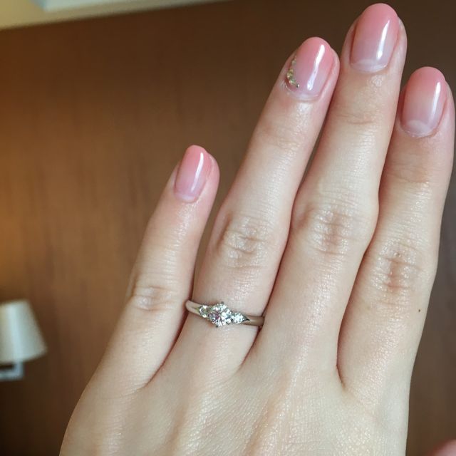 【ラザール ダイヤモンド(LAZARE DIAMOND)の口コミ】 指輪の決め手はダイヤモンドの質です。
1週間毎日銀座に足を運び、あらゆ…