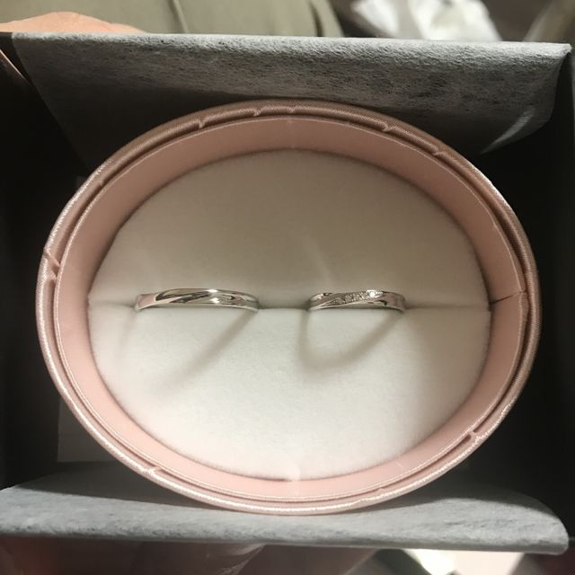 【insembre(インセンブレ)の口コミ】 シンプルでフォーマルな場面にも、カジュアルな場面にも合うデザインがと…