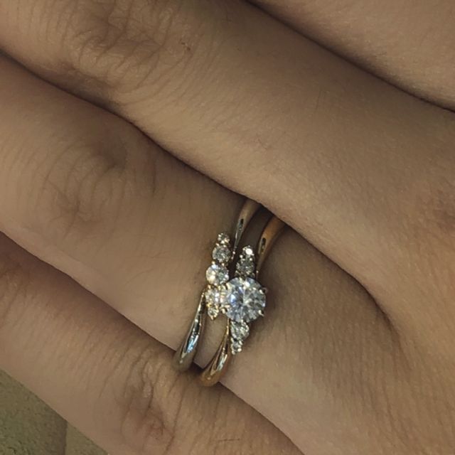 【ANTWERP BRILLIANT(アントワープブリリアント)の口コミ】 ダイヤモンドのしっかりとした輝きがとても綺麗なリングです。重ね付けし…