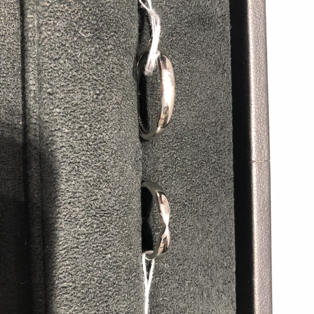 【ティファニー(Tiffany & Co.)の口コミ】 検討したのはハーモニーのダイヤなしのものでした。指にしっくりくるデザ…