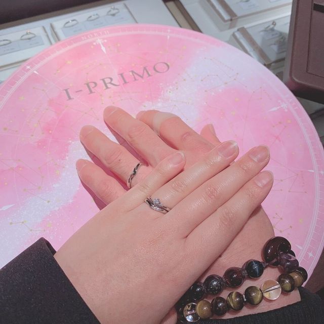 【アイプリモ(I-PRIMO)の口コミ】 指にはめた時に形が綺麗で、シンプルなものを探していたので、デザインも…