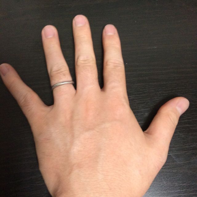 【4℃ BRIDAL(ヨンドシーブライダル)の口コミ】 4℃というブランドという憧れと、指輪にひねりのあるデザインが良いという…