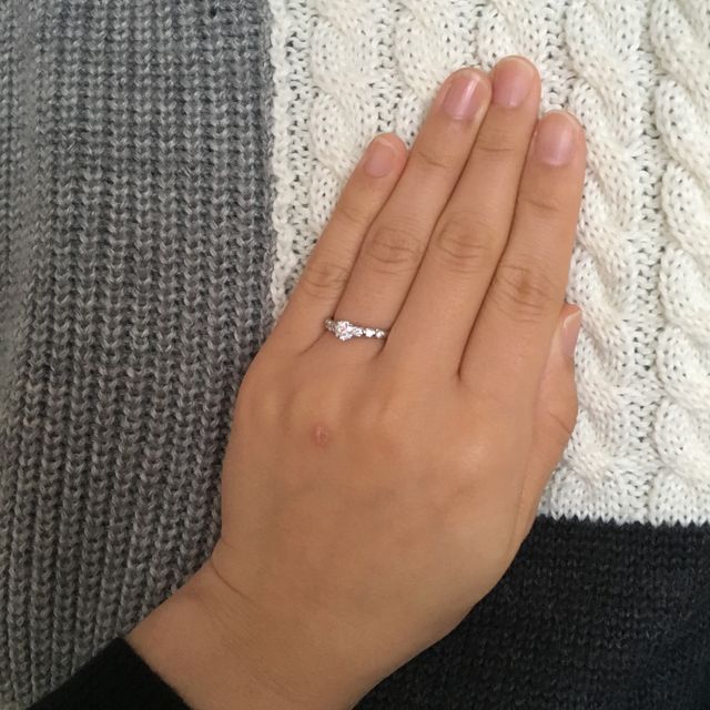 【GALA JEWELRY(ガラジュエリー)の口コミ】 枠が何十種類と、たくさんの中から選べるところがよかったです。自分が探…