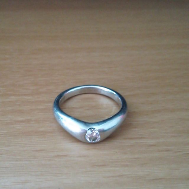 【ティファニー(Tiffany & Co.)の口コミ】 以前から憧れていた老舗ブランドだった事と、流行りに左右されないシンプ…