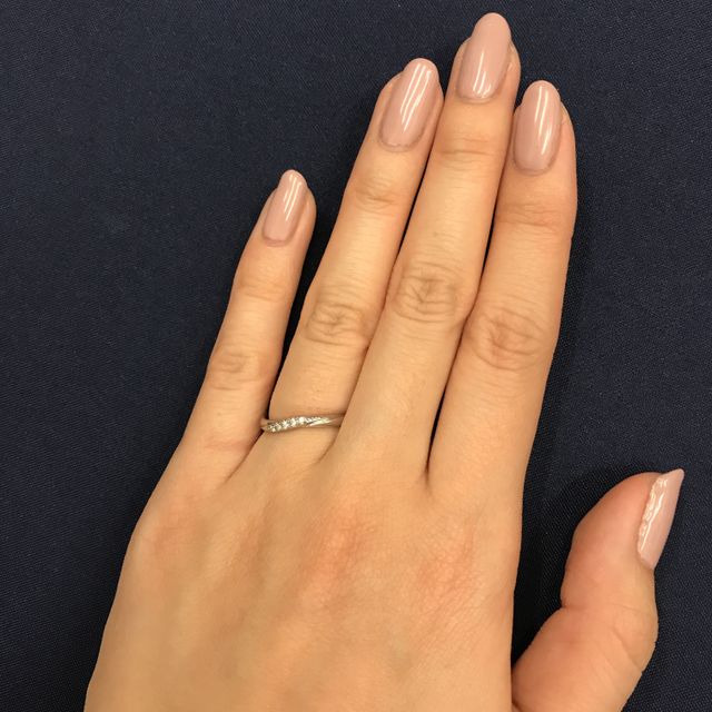 【4℃ BRIDAL(ヨンドシーブライダル)の口コミ】 価格も幅広く、デザインのバリエーションも多かったので自分にぴったりの…