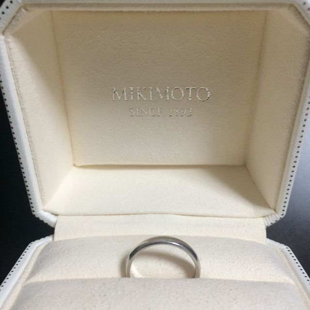 【MIKIMOTO(ミキモト)の口コミ】 デザインは飾りもなくシンプルなものでと
決めていましたが、太さがなかな…