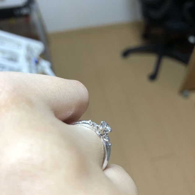 【エクセルコダイヤモンド(EXELCO DIAMOND)の口コミ】 初めてブライダルフェアで見た時から一目惚してしまいました！
他のブラン…