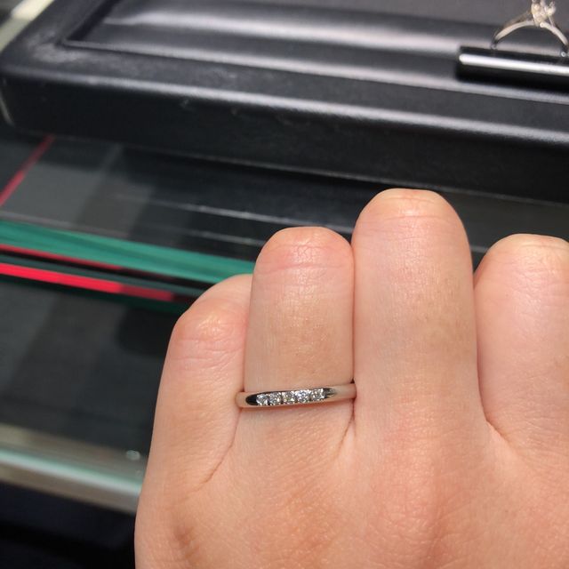 【ラザール ダイヤモンド(LAZARE DIAMOND)の口コミ】 一番の決め手はスタッフさんの対応です。指輪選びの知識があまりなくこだ…