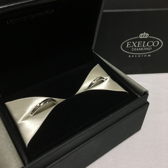 【エクセルコダイヤモンド(EXELCO DIAMOND)の口コミ】 婚約指輪もエクセルコダイヤモンドで購入させてもらったので、重ね付けを…