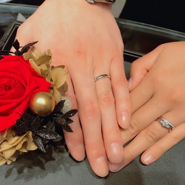 【エクセルコダイヤモンド(EXELCO DIAMOND)の口コミ】 結婚指輪といっても婚約指輪同様、ダイヤを入れたかったのでダイヤが入っ…